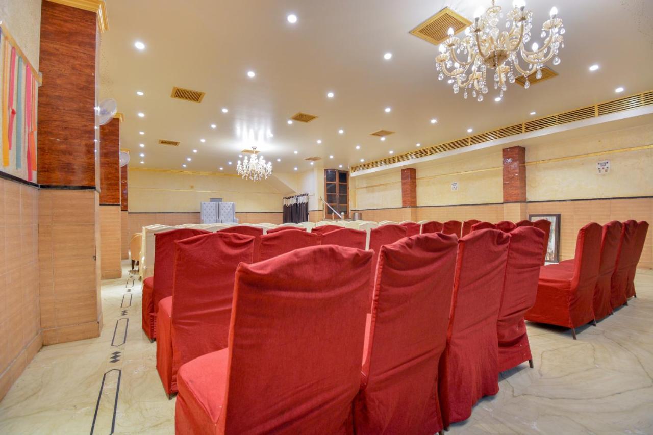 Oyo 46616 Hotel Abhinandan Jind Luaran gambar